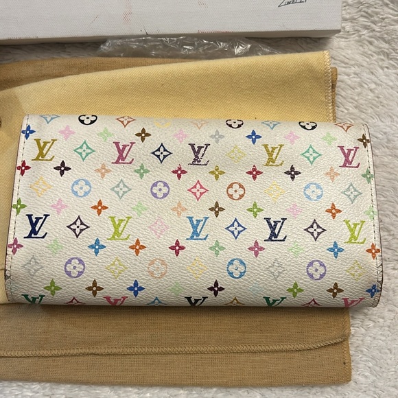 Louis Vuitton Murakami White 3 piece, wallet, key classe and key holder bundle - Picture 5 of 17